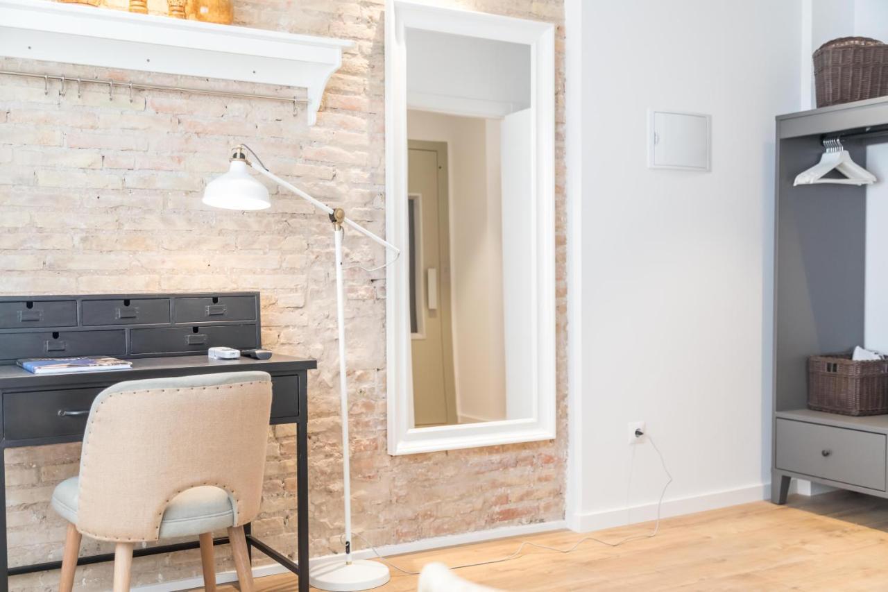 Maison Reina B&B Valencia Exteriör bild